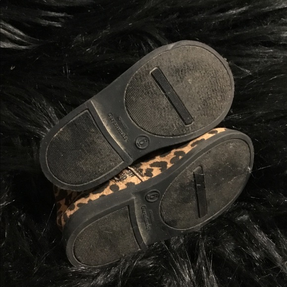 Booties with Style - Picture 2 of 4